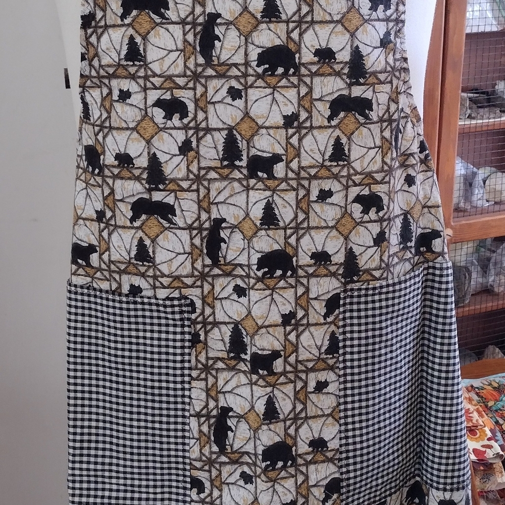 Men's Apron bears and trees